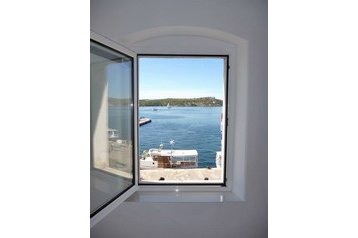 Croaţia Privát Šibenik, Exteriorul